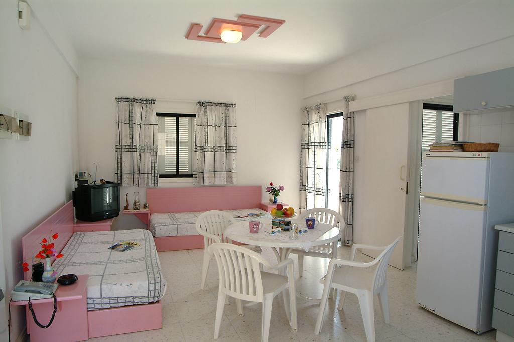 Sunbay Apartments Pyla Dış mekan fotoğraf